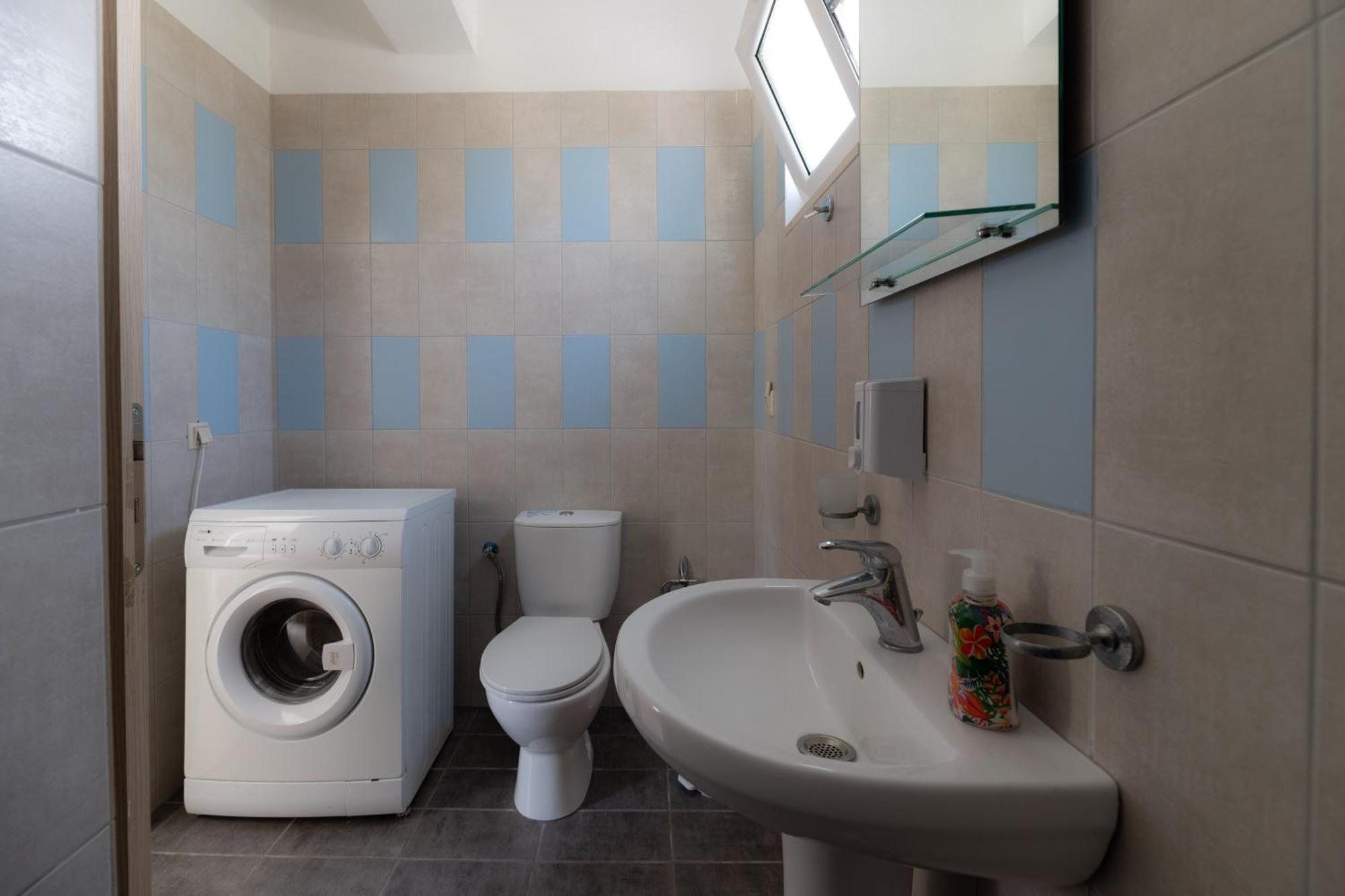 Korfes Apartments Kamilari Luaran gambar