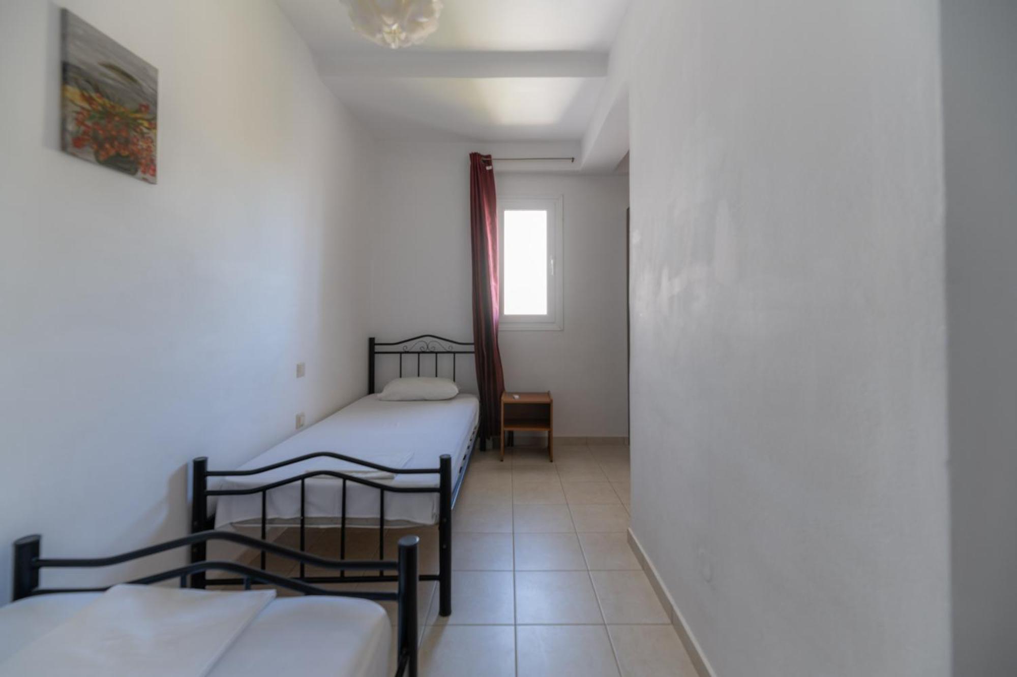 Korfes Apartments Kamilari Luaran gambar