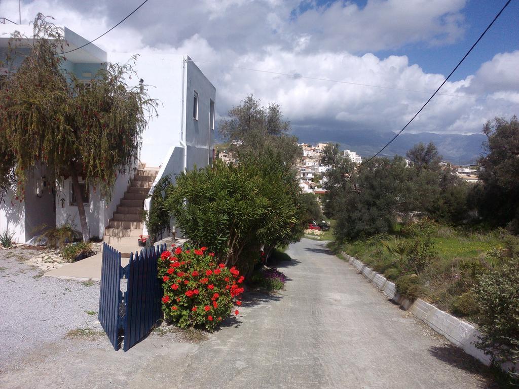 Korfes Apartments Kamilari Luaran gambar
