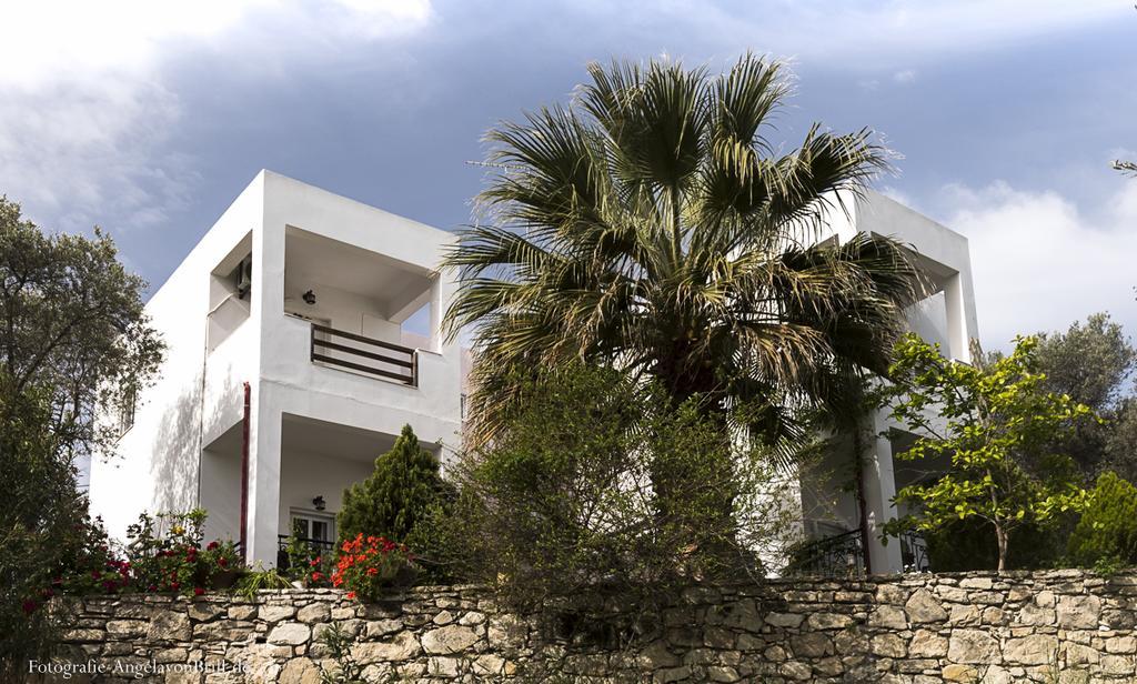 Korfes Apartments Kamilari Luaran gambar